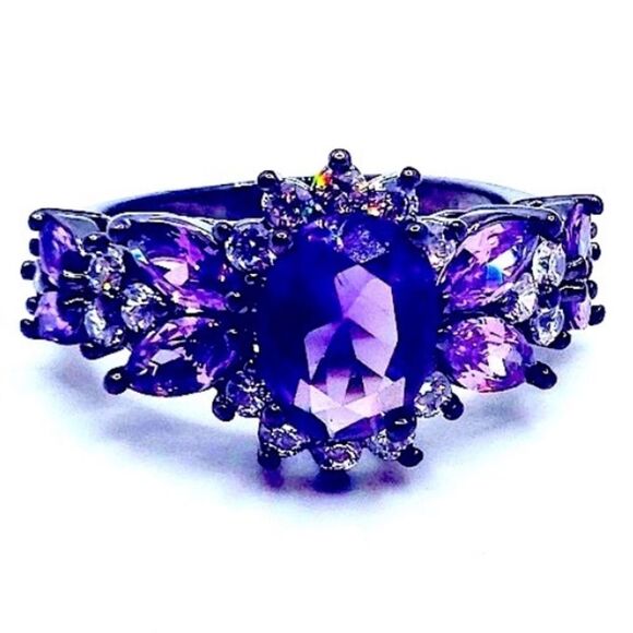 Purple Amethyst Rhodium Setting Cocktail Engagement Ring size 7 New in Gift Box - Picture 2 of 3